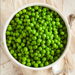 свежий зеленый горошек