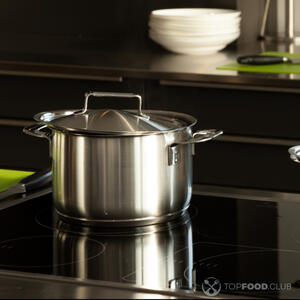 кускус под крышкой