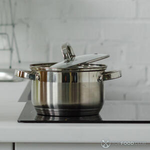 Ставим на плиту