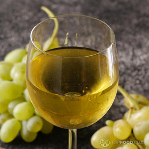 Вливаем вино