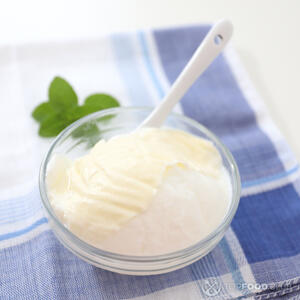 Добавляем йогурт