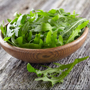 листья рукколы