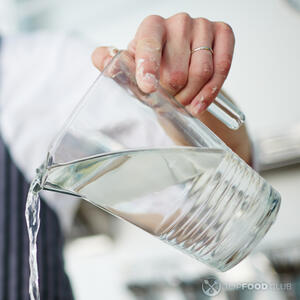 Вливаем воду