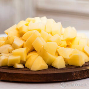 Кладем картофель