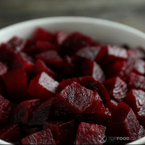 нарезать свеклу кубиками