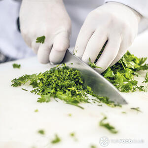 Режем петрушку
