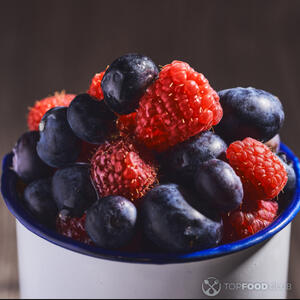 голубика и малина