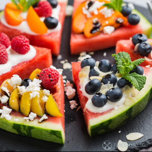 готовая сладкая пицца