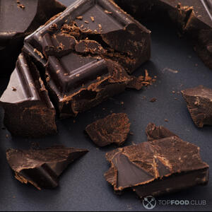 кусочки темного щоколада