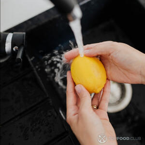 Моет лимон