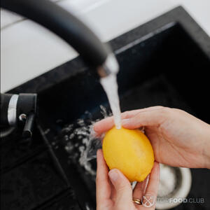 Моет лимон