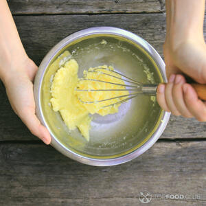 смешать масло