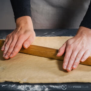 Раскатать тесто