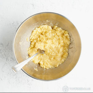 добавить банан в тесто