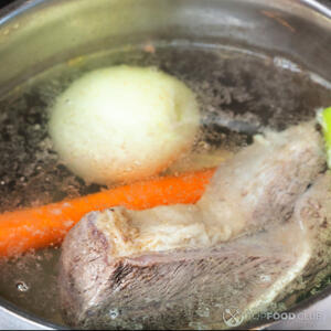 Говяжий бульон