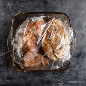 Маринуйте мясо