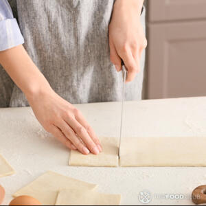 нарежьте на квадраты