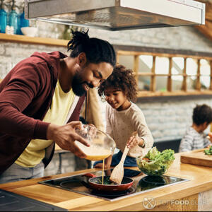 Добавьте яйца