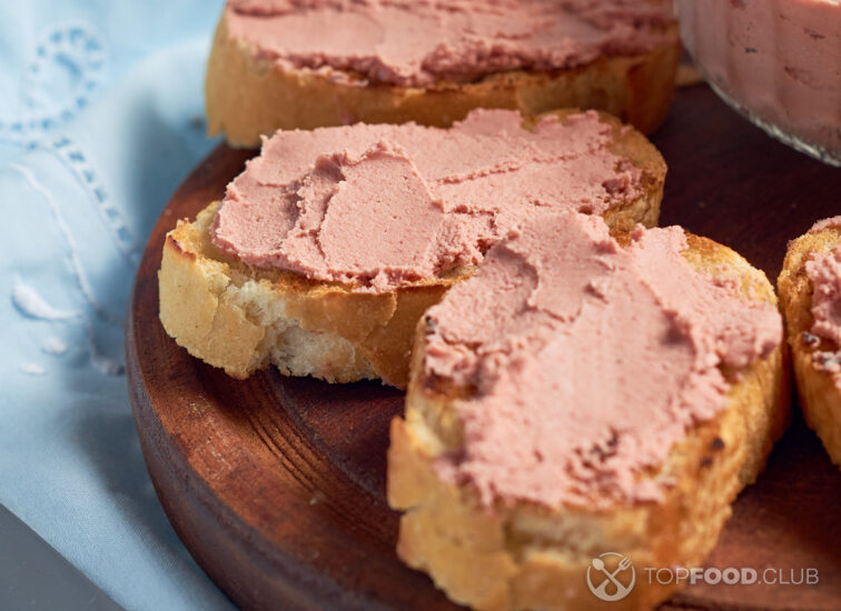 2023-08-09-hqbjxw-beef-liver-pate-in-a-glass-jar-and-baguet