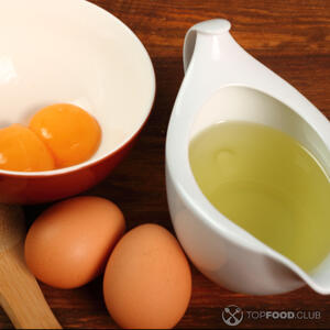  желтки с лимонным соком