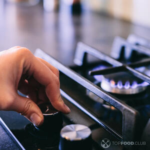 Включаем плиту