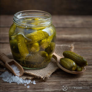 Готовые огурцы