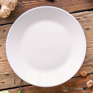 Берем тарелку