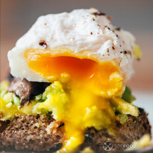 Готовое яйцо пашот