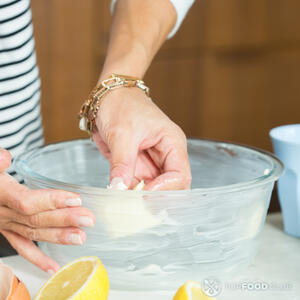 Мажем форму