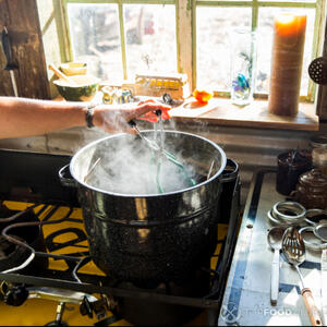 Стерилизовать банки