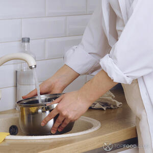 Заливаем водой