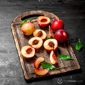 Резать персики