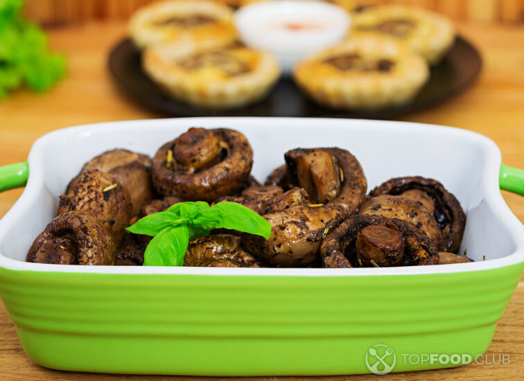 2023-09-05-r1ygdz-baked-mushrooms-champignon