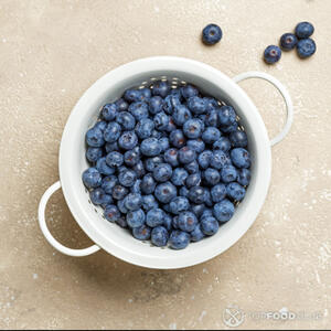 Мыть чернику