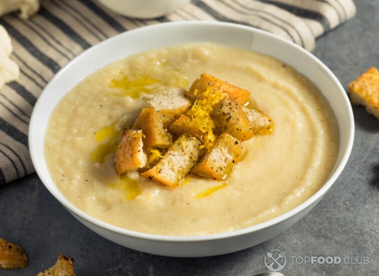 2023-09-13-e6nht8-healthy-homemade-cauliflower-soup-2022-01-18-23-47-14-utc