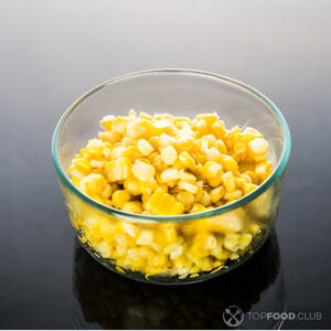 Добавить зерна кукурузы