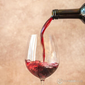 Налить вино