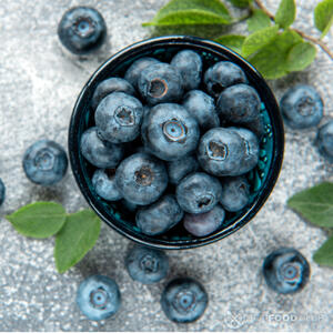 Мыть голубику