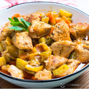 Тушеная курица