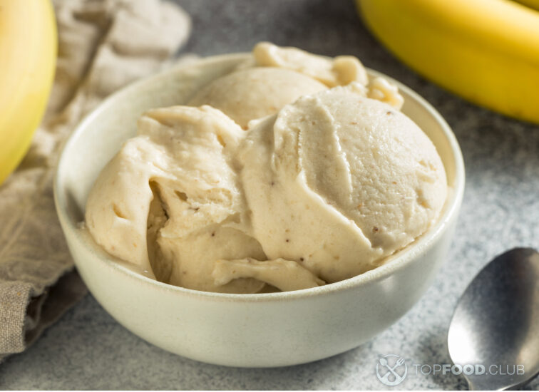 2023-10-06-o1x6jn-homemade-healthy-vegan-banana-ice-cream-2022-05-01-23-55-15-utc