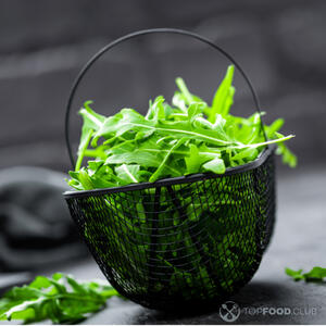 Мыть рукколу