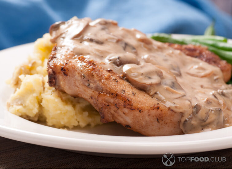 2023-11-23-9rpn4h-grilled-pork-chop-with-mushroom-sauce-2022-12-20-12-26-43-utc