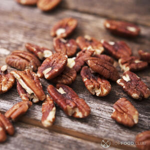 Жарить орехи