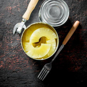 Нарезать ананас