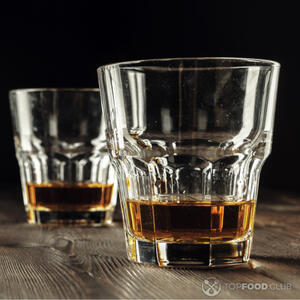 Добавьте виски