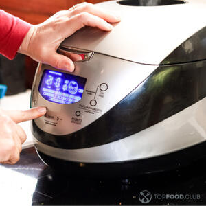 Пожарьте мясо