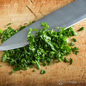 Порезать петрушку