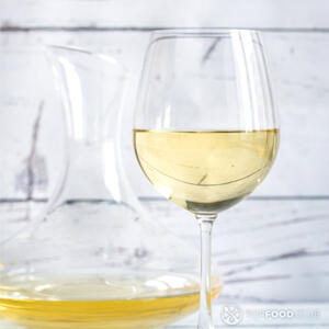 Добавить вино