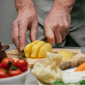 Резать картофель