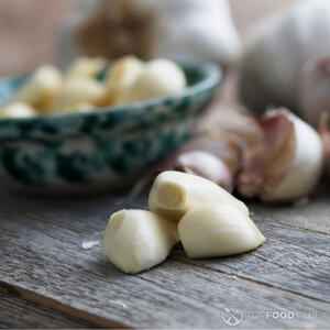 Очистить чеснок